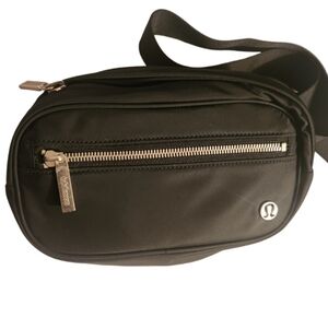 Lululemon athletica Black Belt Bag Nwot